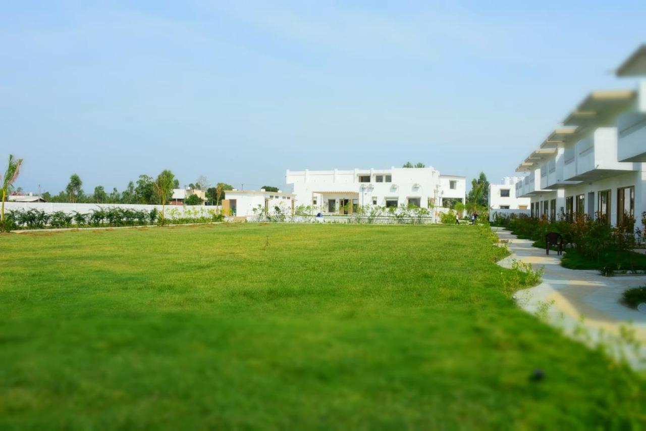 Vedikant Resorts The Mallard, Corbett Nainital Esterno foto